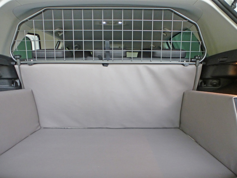 Kofferraumausbau für Hunde - VW Golf